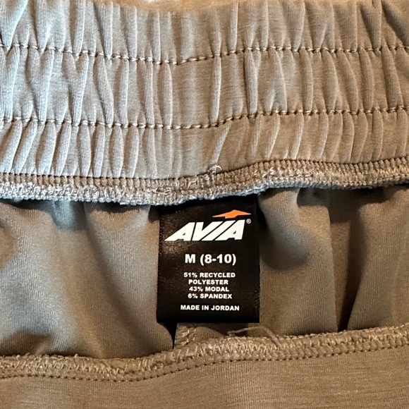 Avia women’s ScubaKnit grey fog pleat joggers - Picture 3 of 4